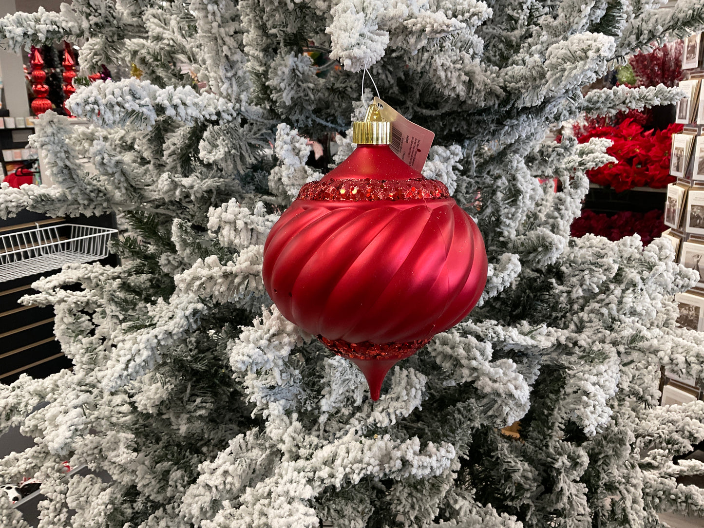 6” Red Alert Swirled Onion with Red Glitz Top