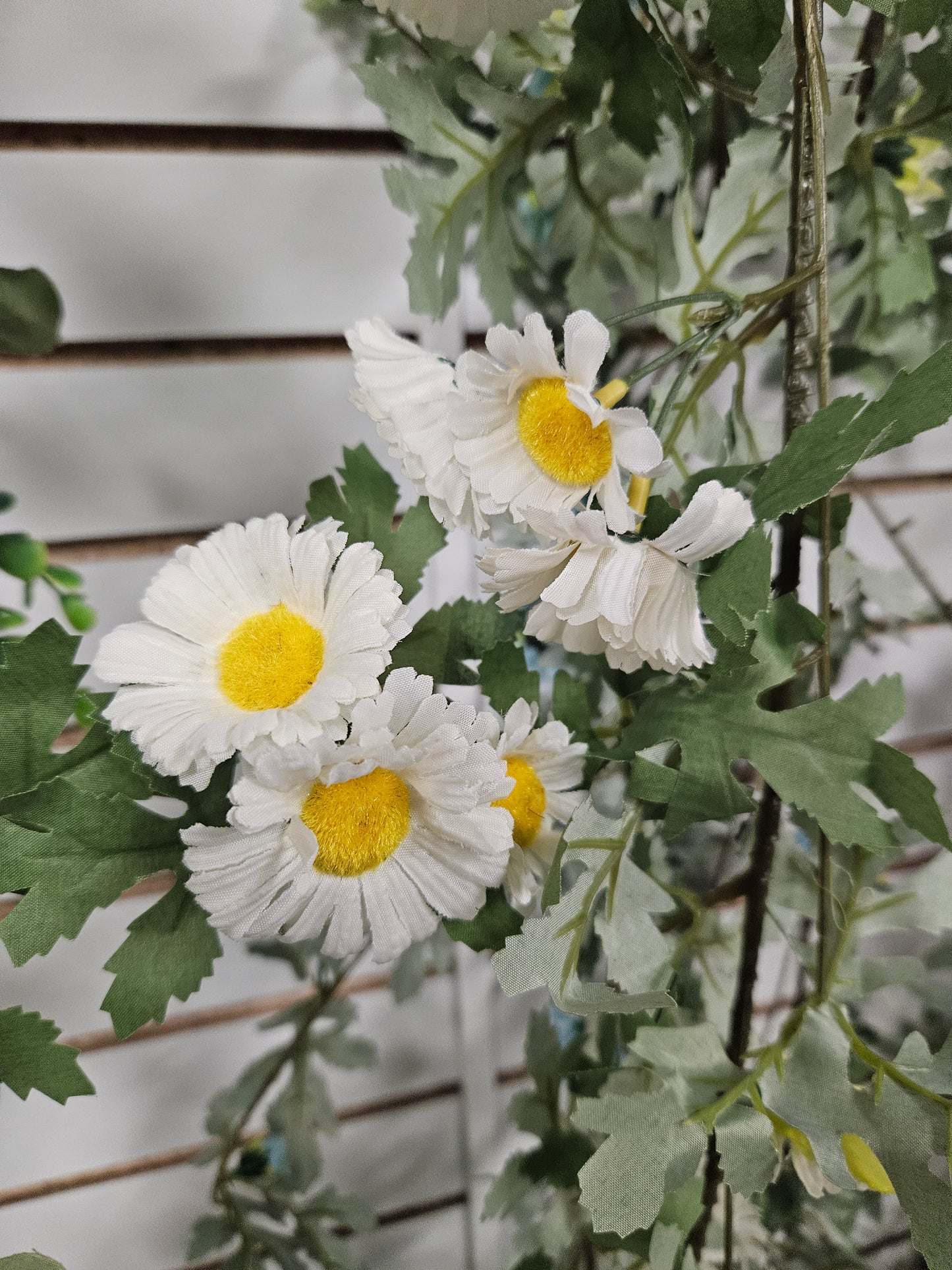 6' Daisy Garland